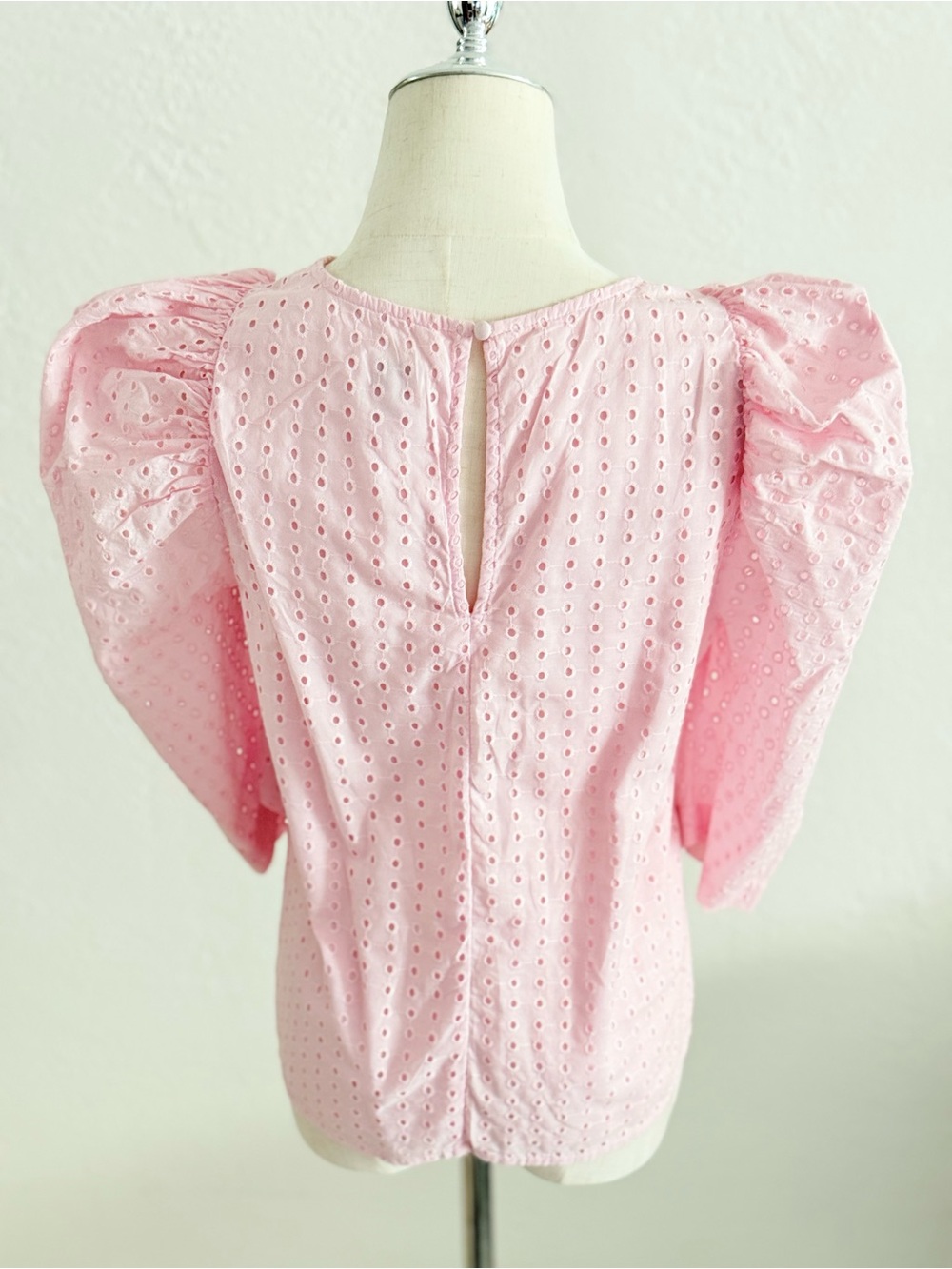 a new day Cotton‎ Pink Puff Sleeve Eyelet Top Sz:M Coquette Feminine Romantic - Picture 6 of 12
